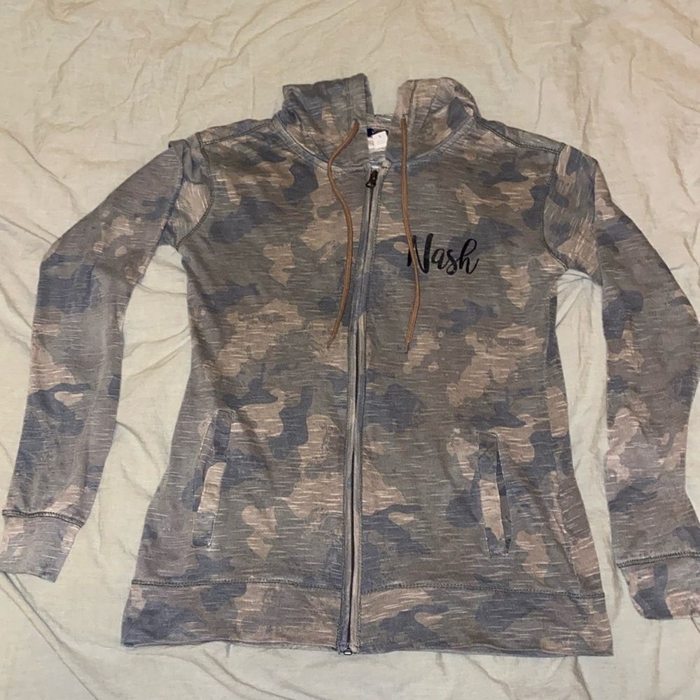 MV Sport Brand Women’s Nash Nashville Camo Camouflage Hoodie Size Small